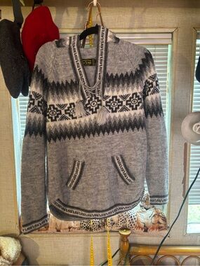 American south side 100% alpaca hoodie